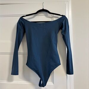 Aritzia Babaton Blue Off Shoulder Bodysuit Size S